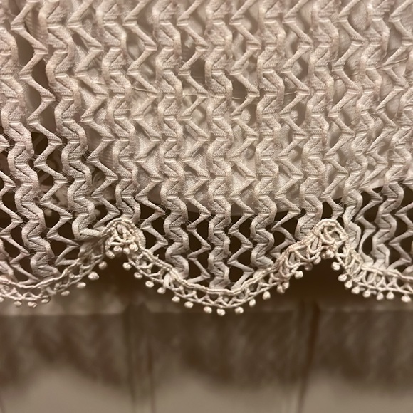 Vintage 1960’s 60s White Lace Beaded Go Go Dress Size XS/S Scalloped Hem Lined - Picture 7 of 11